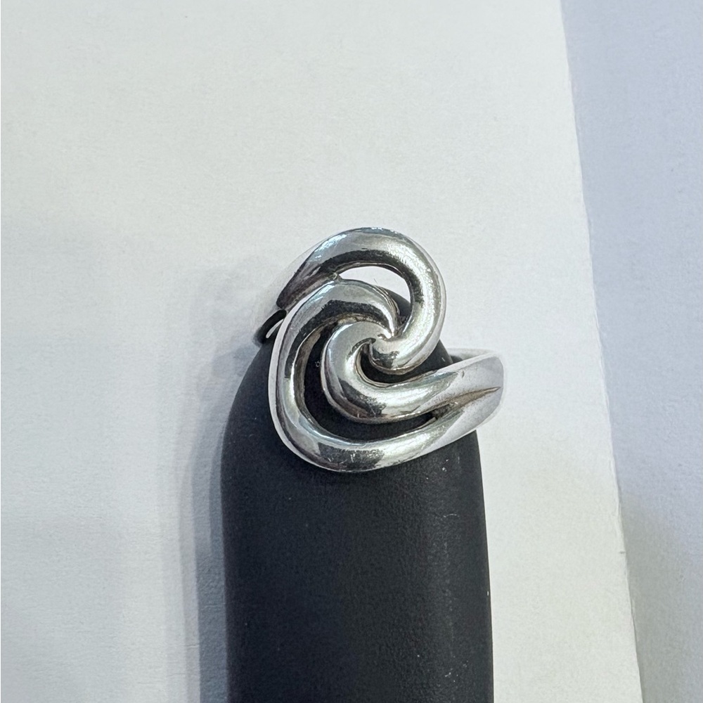 Stylish Silver Knot Ring
